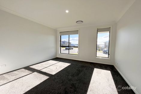 Property photo of 10 Darkmouth Street Chisholm NSW 2322