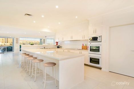 Property photo of 18 Sunlake Place Tennyson SA 5022