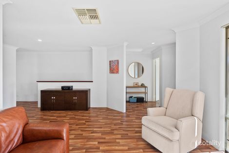 Property photo of 7 Lakes Close South Yunderup WA 6208