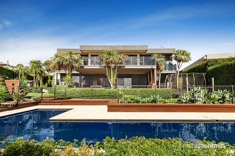 Property photo of 1 Rosserdale Crescent Mount Eliza VIC 3930