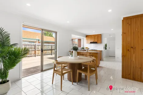 Property photo of 37 Lagarna Drive Kurunjang VIC 3337