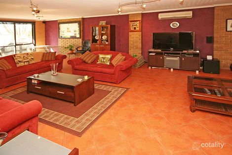 Property photo of 5 Garden Street Cranbourne East VIC 3977