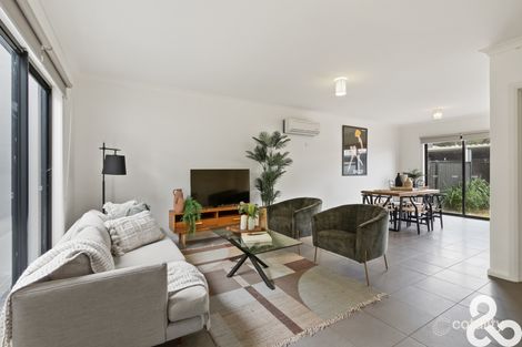 Property photo of 15 Huntingfield Street Craigieburn VIC 3064