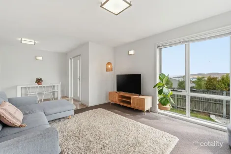 Property photo of 2/30 Vasili Court Oakdowns TAS 7019