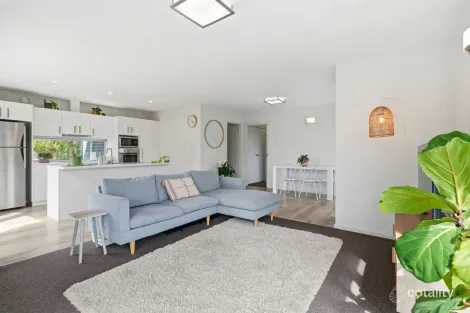 Property photo of 2/30 Vasili Court Oakdowns TAS 7019