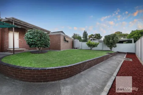 Property photo of 6 Wylye Close Gladstone Park VIC 3043