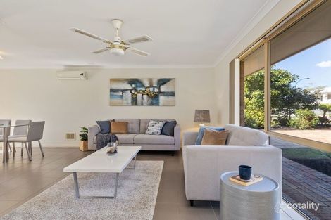 Property photo of 8 Letchworth Centre Avenue Salter Point WA 6152