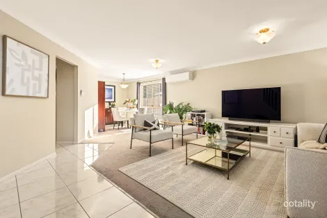 Property photo of 25 Michelangelo Crescent Mackenzie QLD 4156