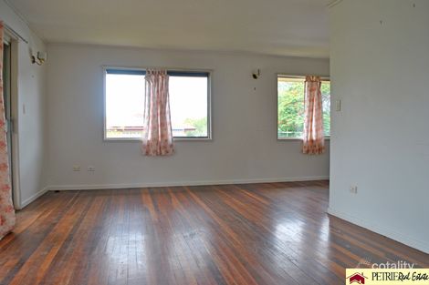 Property photo of 4 Nottingham Parade Bray Park QLD 4500