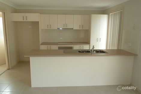 Property photo of 9 Taradale Drive Ropes Crossing NSW 2760