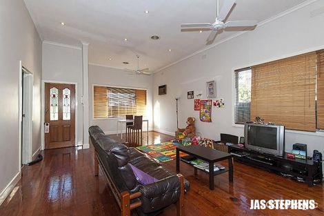 Property photo of 39 Collingwood Road Newport VIC 3015