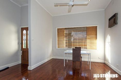 Property photo of 39 Collingwood Road Newport VIC 3015