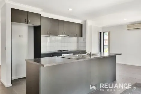 Property photo of 1 Bronhill Vista Point Cook VIC 3030