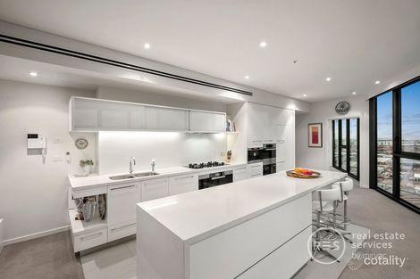 Property photo of 2704/1 Point Park Crescent Docklands VIC 3008