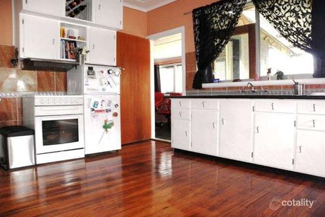 Property photo of 19 Mulgen Crescent Bomaderry NSW 2541