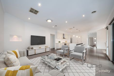 Property photo of 5 Lawson Place Burnside Heights VIC 3023