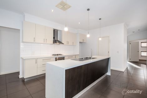 Property photo of 5 Lawson Place Burnside Heights VIC 3023