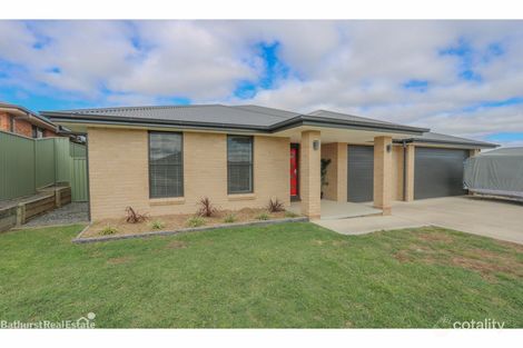 3 Topaz Ct, Kelso, NSW 2795