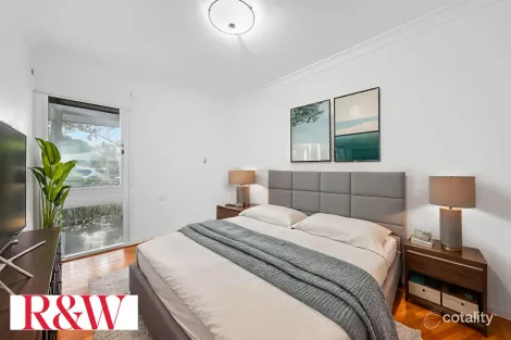 Property photo of 3 Hakea Place Macquarie Fields NSW 2564