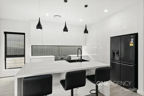 Property photo of 10 Butterfactory Drive Calderwood NSW 2527