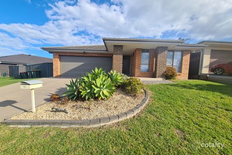 Property photo of 10 Clydesdale Street Wadalba NSW 2259