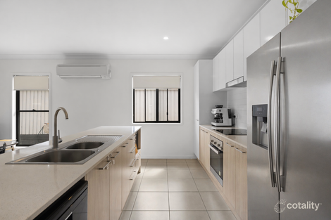 Property photo of 13 Forbes Crescent Upper Kedron QLD 4055