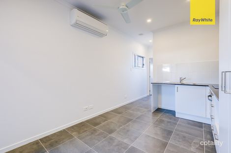 2/1 Como Pl, Waterford West, QLD 4133