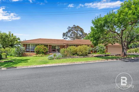 Property photo of 1 Margaret Drive Bacchus Marsh VIC 3340