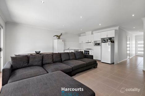 Property photo of 2/62 Anzac Drive Wollert VIC 3750