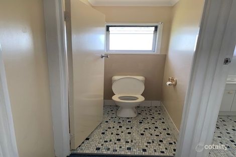 Property photo of 19 Rholanda Crescent Springwood QLD 4127