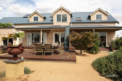 7 Christopher Ct, Lismore, VIC 3324