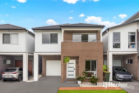 Property photo of 8 Dalana Glade Riverstone NSW 2765