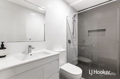 Property photo of 8 Dalana Glade Riverstone NSW 2765