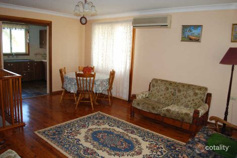 Property photo of 9 Inglebar Crescent Koonawarra NSW 2530
