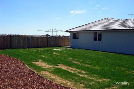 Property photo of 19 The Breezewater Point Cook VIC 3030