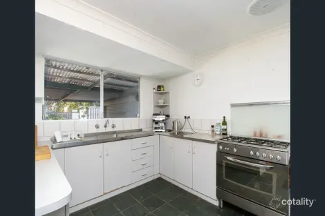 Property photo of 9 Halsey Close Cannington WA 6107