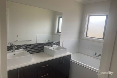 Property photo of 1 Mavi Avenue Melton VIC 3337