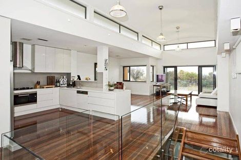 Property photo of 93 Beach Road Mentone VIC 3194