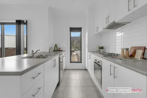 Property photo of 36 Tata Way Doreen VIC 3754