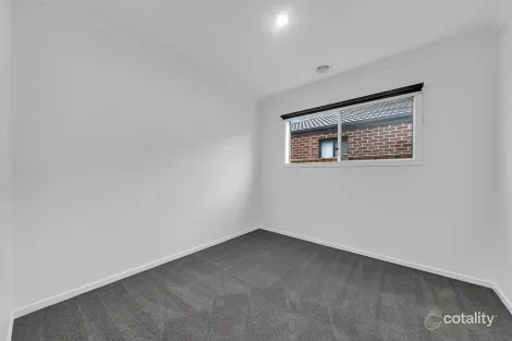 Property photo of 5 Ringtail Place Beveridge VIC 3753