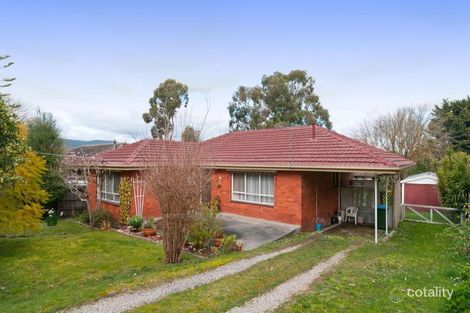18 Homer Ave, Croydon South, VIC 3136