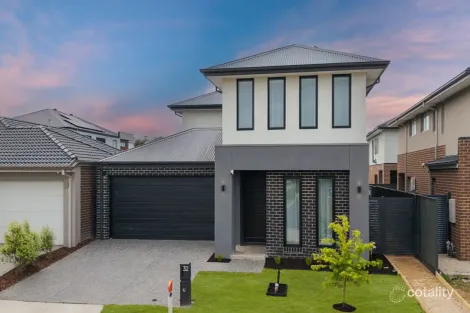 Property photo of 32 Patria Street Berwick VIC 3806