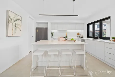 Property photo of 32 Patria Street Berwick VIC 3806