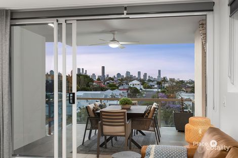 Property photo of 415/100 Holdsworth Street Coorparoo QLD 4151