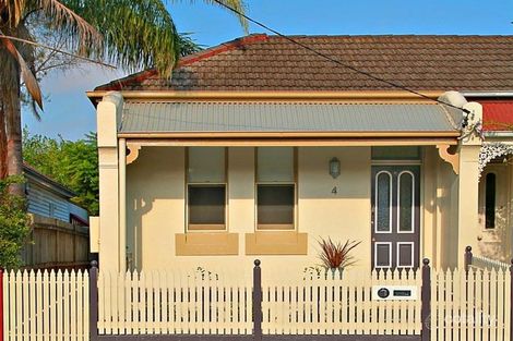 4 Lion St, Croydon, NSW 2132