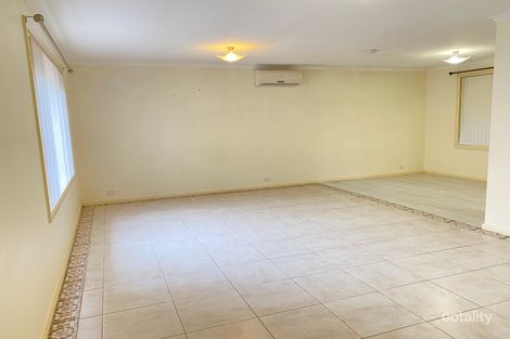 Property photo of 4/32 Mayfield Circuit Albion Park NSW 2527