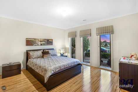 Property photo of 19 Wylie Circuit Burnside Heights VIC 3023