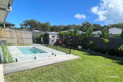 Property photo of 6 Sandcastle Drive Sandy Beach NSW 2456