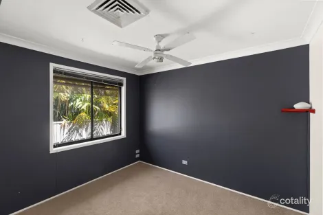 Property photo of 30 Geraldton Drive Redhead NSW 2290