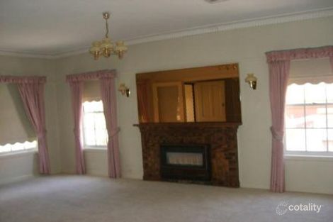 Property photo of 5 Wiseman Court Essendon VIC 3040